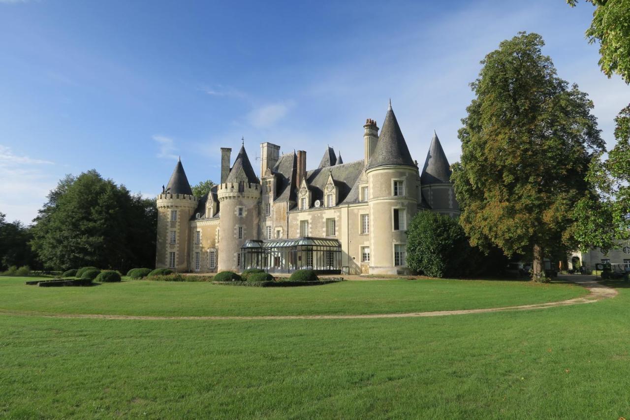 Chateau Golf Des Sept Tours Courcelles-de-Touraine Exterior photo