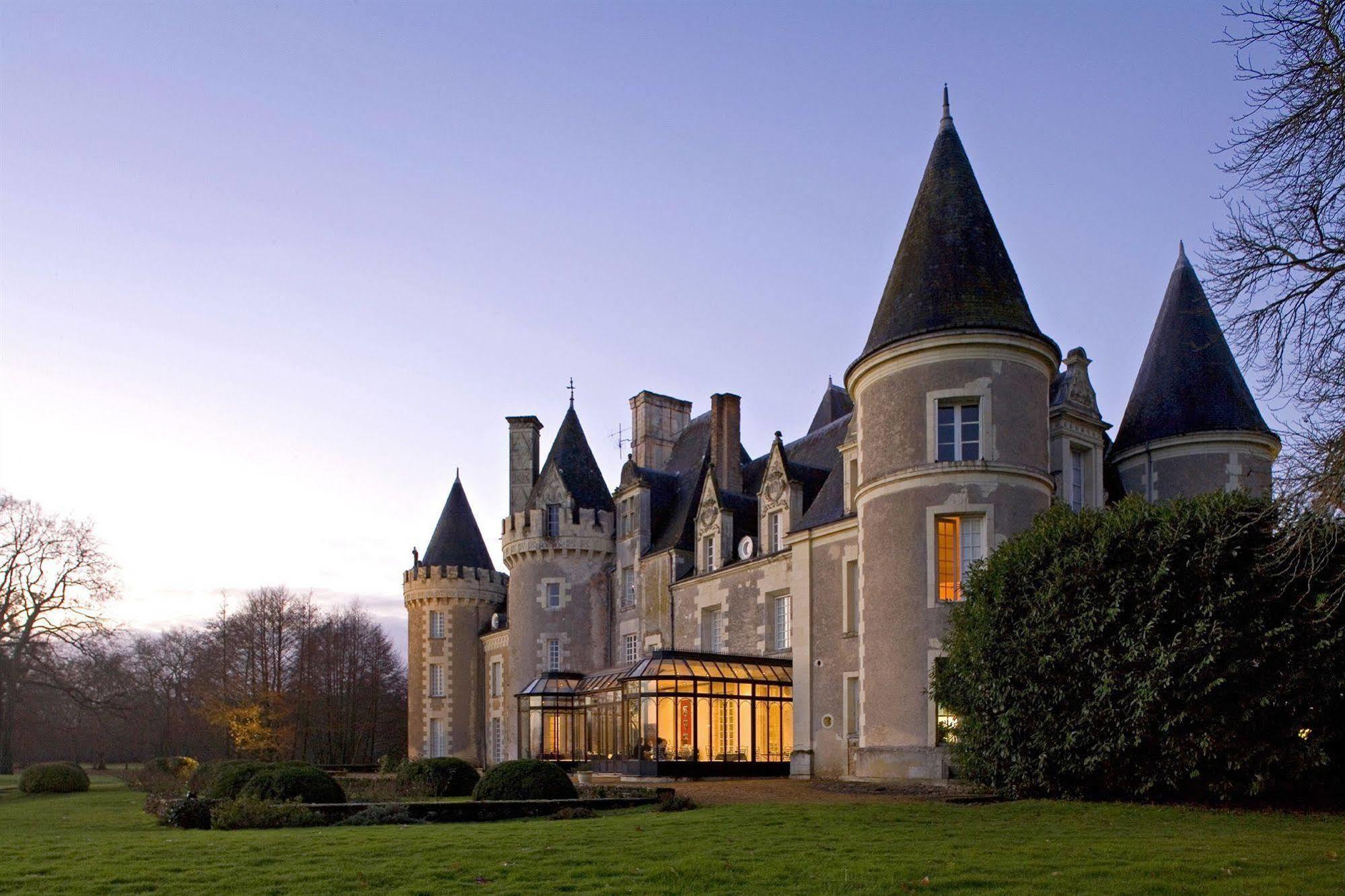 Chateau Golf Des Sept Tours Courcelles-de-Touraine Exterior photo